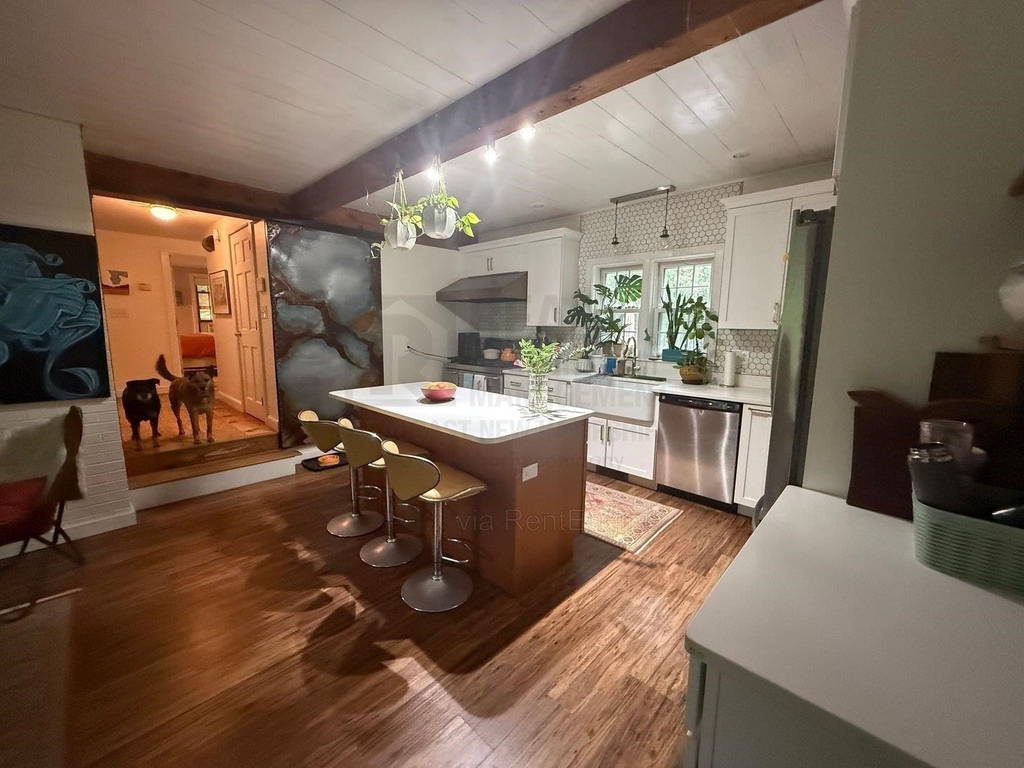 11 Hobbs - Photo 1