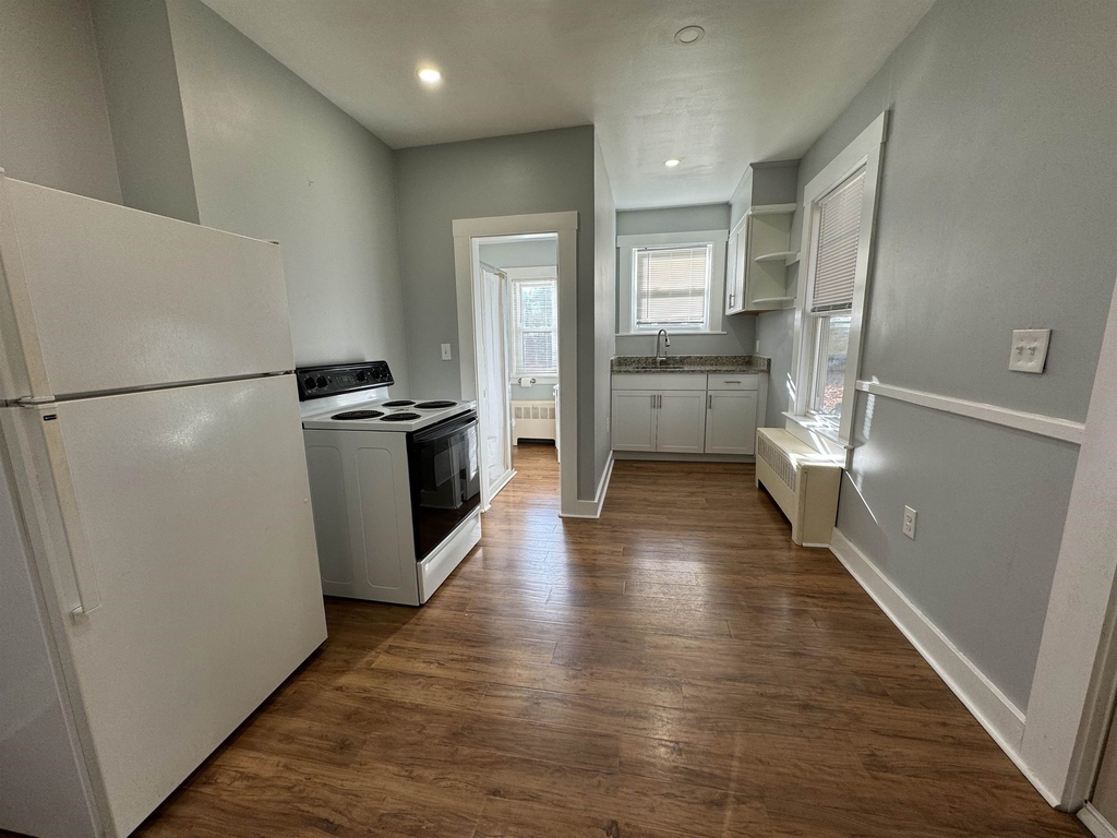 27 Elm - Photo 2