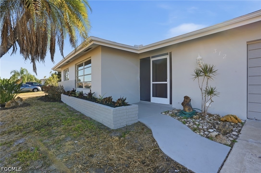 312 Hollywood Street - Photo 10