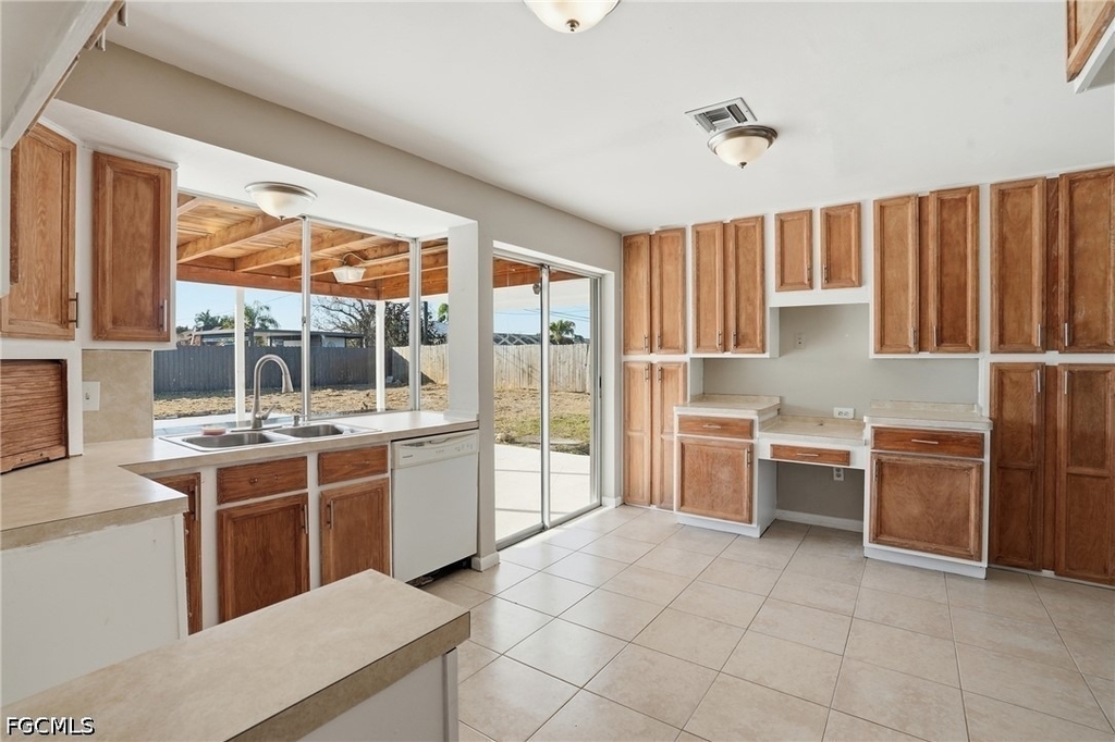 312 Hollywood Street - Photo 21