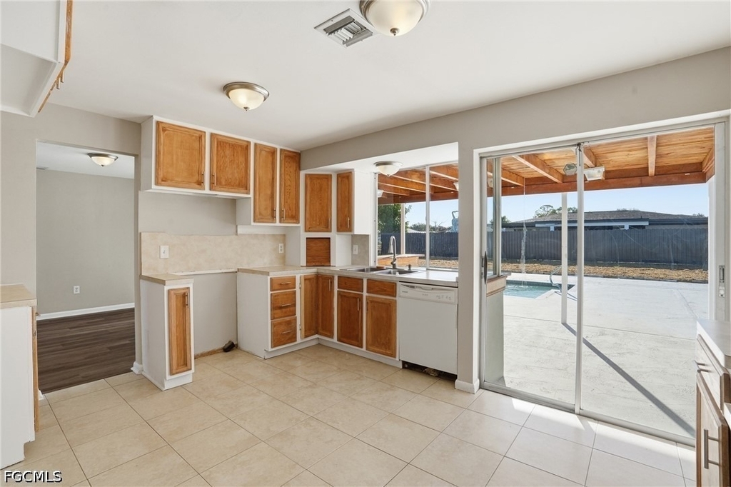 312 Hollywood Street - Photo 19