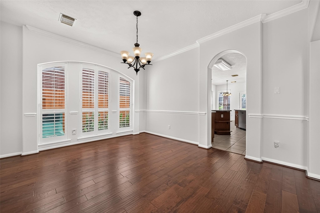 11811 Sunset Lake Court - Photo 5