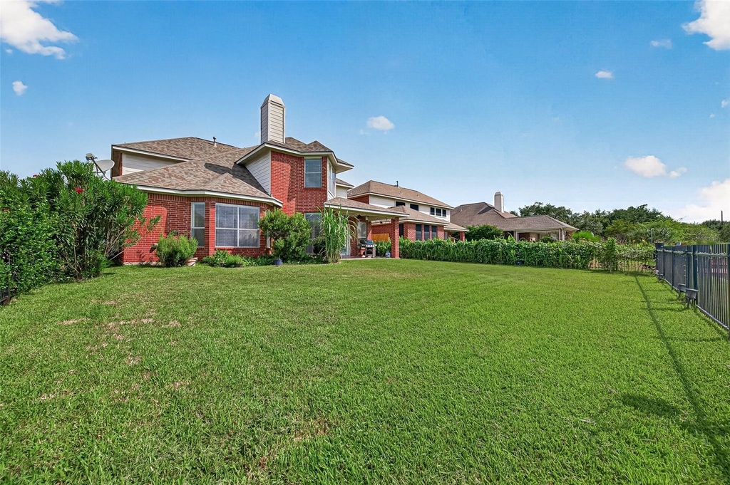 11811 Sunset Lake Court - Photo 44