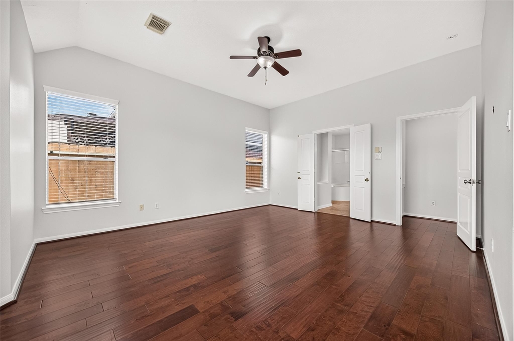 11811 Sunset Lake Court - Photo 22