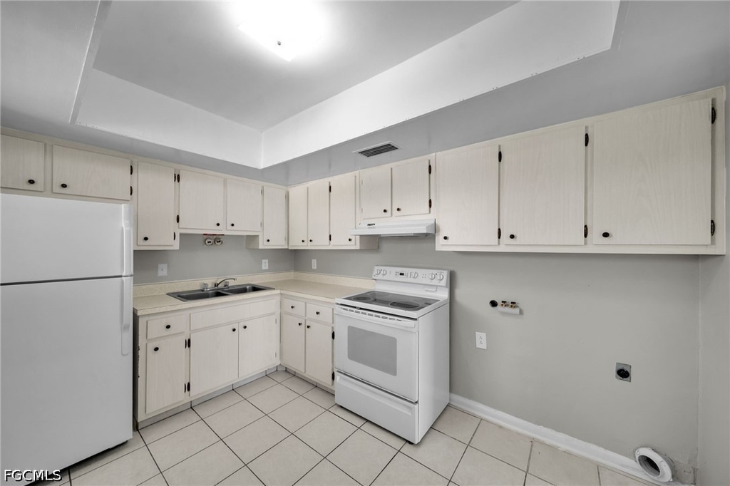 4824 Lucaya Drive - Photo 1