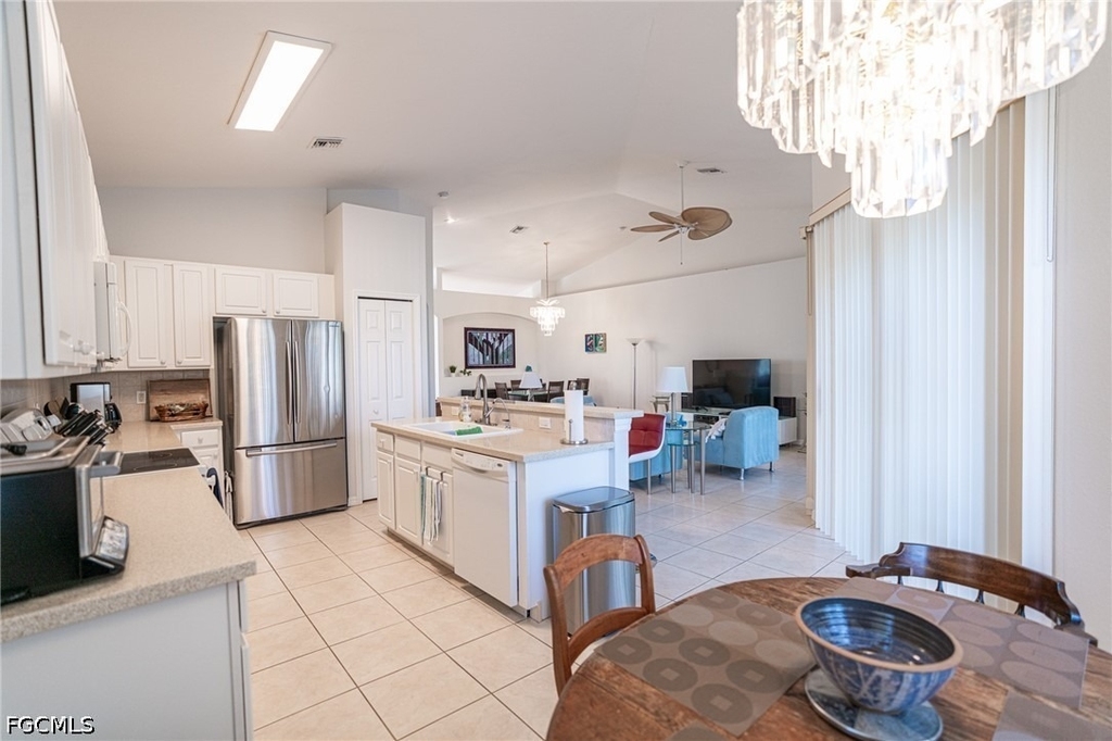 13841 Lake Mahogany Boulevard - Photo 10