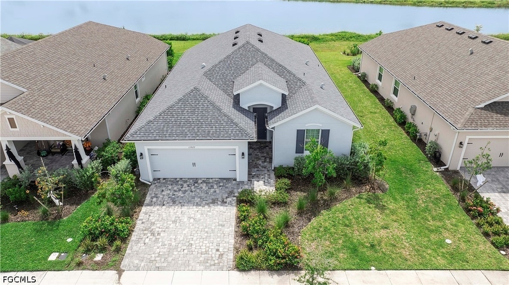 15927 Mulrion Boulevard - Photo 0