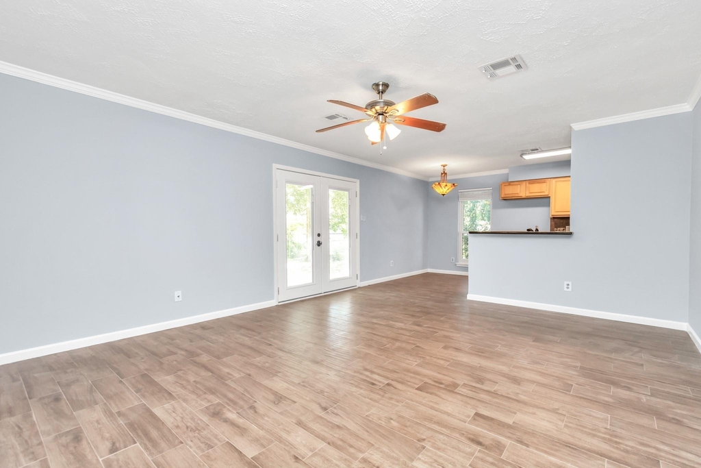 13627 Greenridge Drive - Photo 6