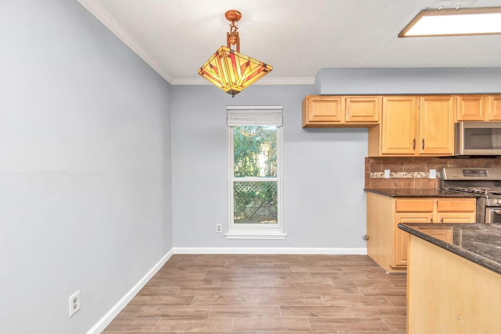 13627 Greenridge Drive - Photo 11