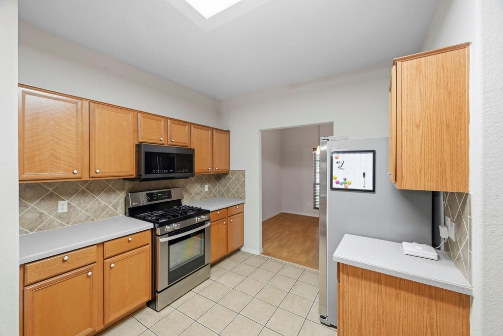 2702 Youpon Lake Court - Photo 6