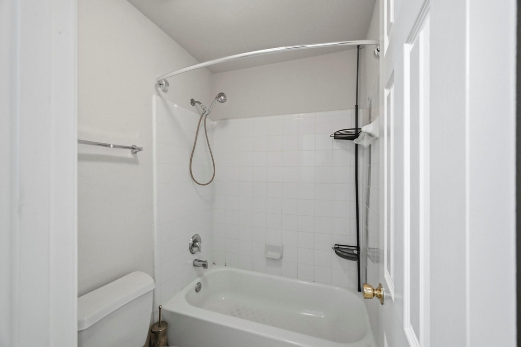 2702 Youpon Lake Court - Photo 23