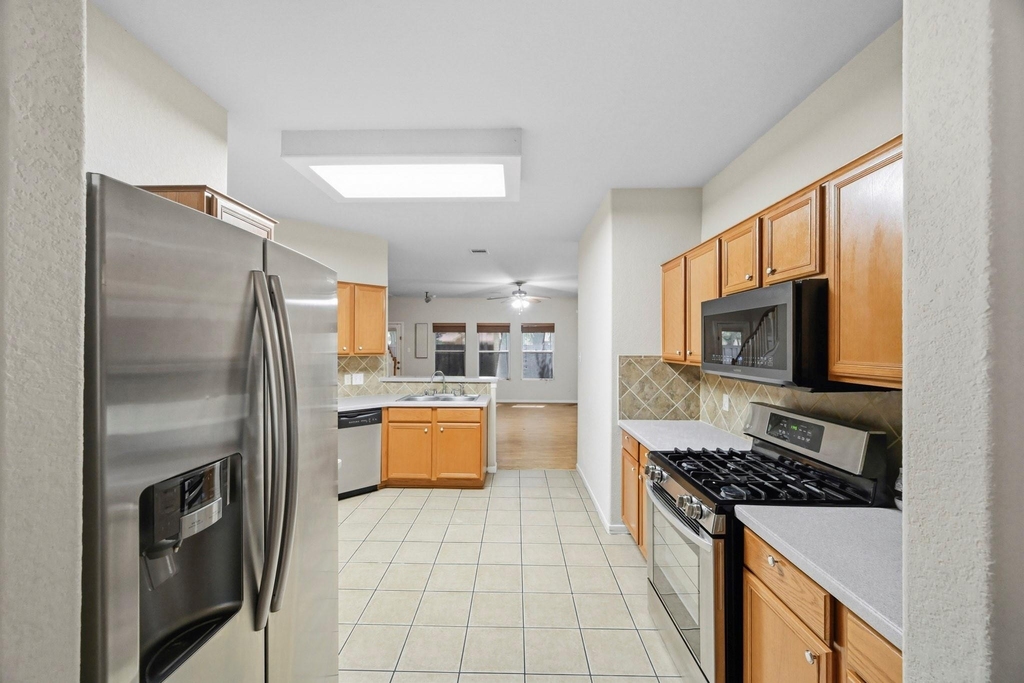 2702 Youpon Lake Court - Photo 7