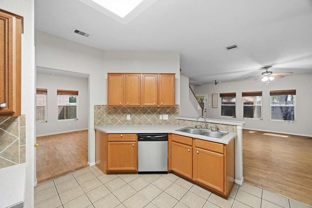 2702 Youpon Lake Court - Photo 5