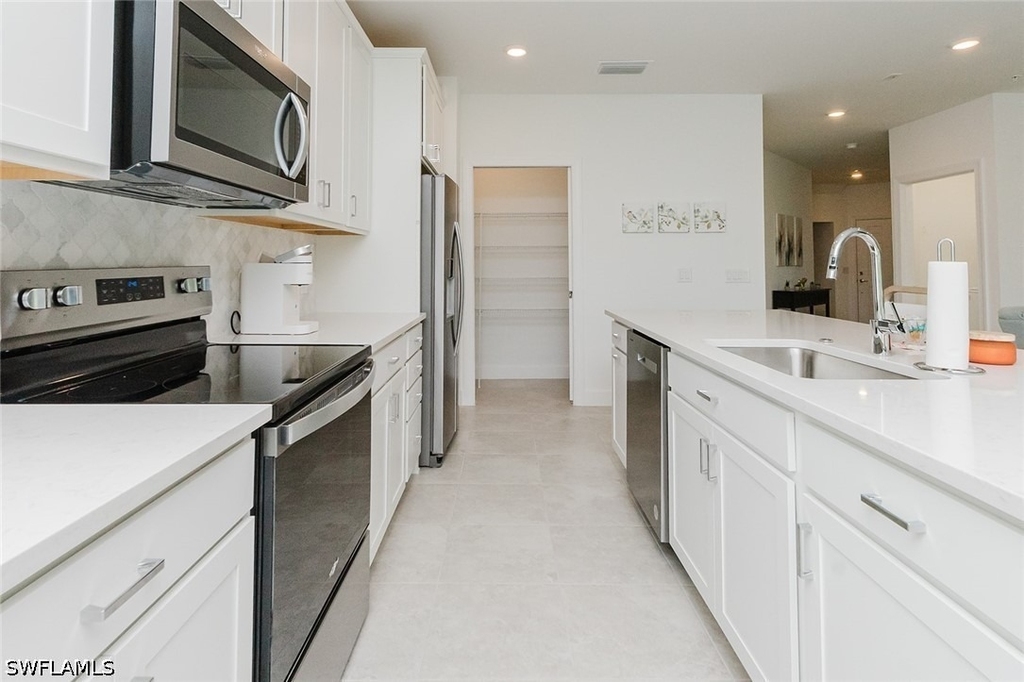 5682 Mayflower Way - Photo 8
