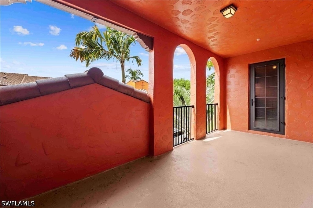 9050 Capistrano Street N - Photo 28
