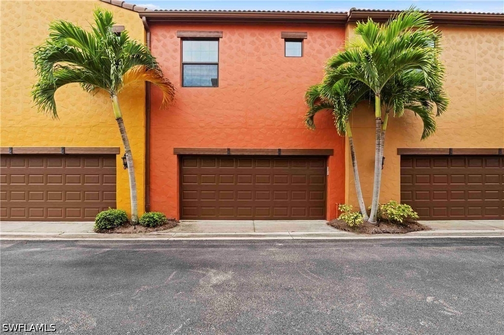 9050 Capistrano Street N - Photo 33