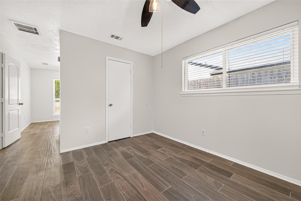 1002 Kenforest Drive - Photo 35