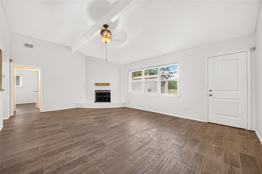 1002 Kenforest Drive - Photo 3