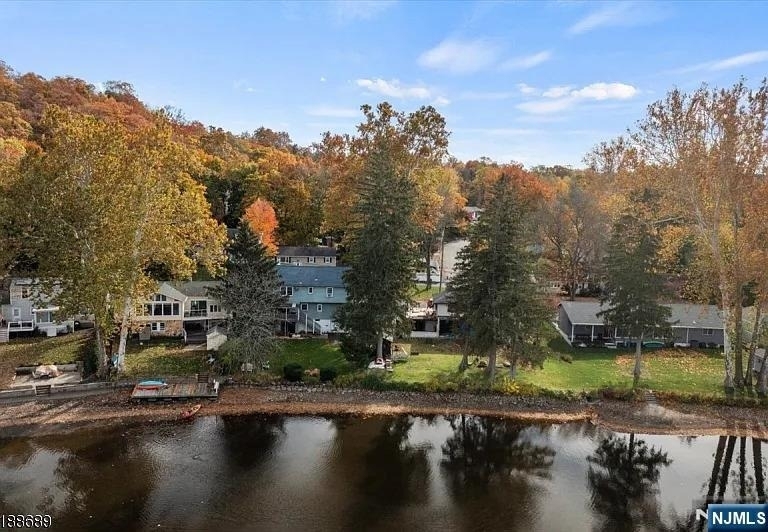 85 Lakeshore - Photo 18