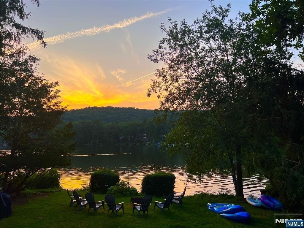 85 Lakeshore - Photo 8