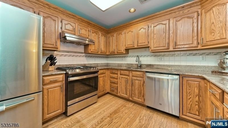 219 Warbler - Photo 7