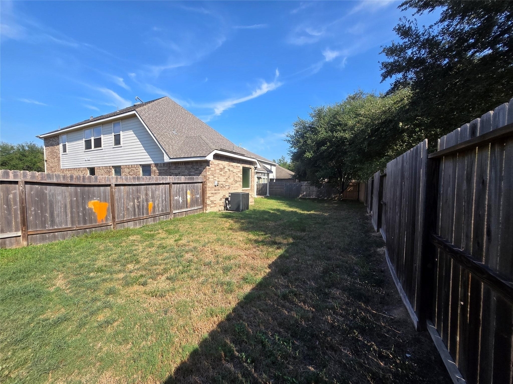 6611 Rosemary Knoll Lane - Photo 30