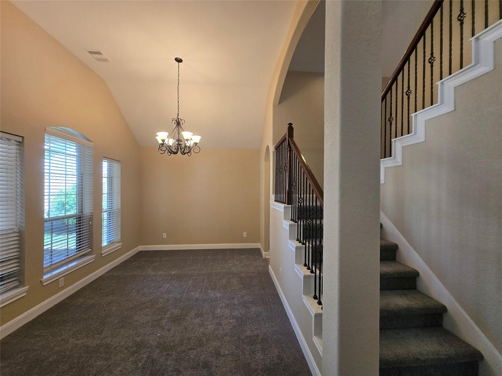 6611 Rosemary Knoll Lane - Photo 10