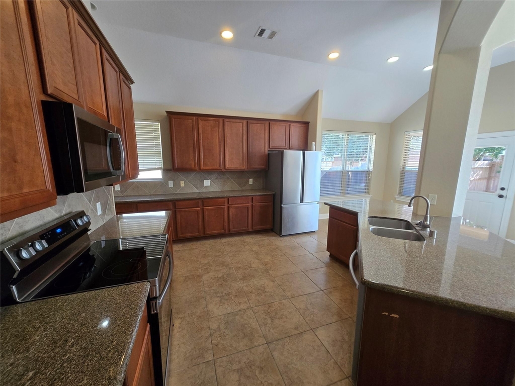 6611 Rosemary Knoll Lane - Photo 13