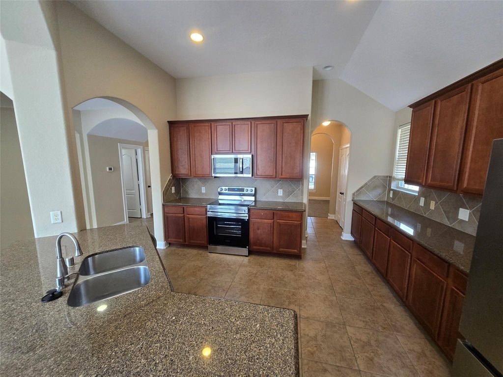 6611 Rosemary Knoll Lane - Photo 12