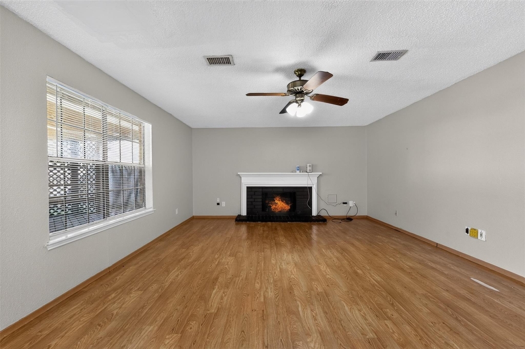 3423 Green Fields Drive - Photo 14