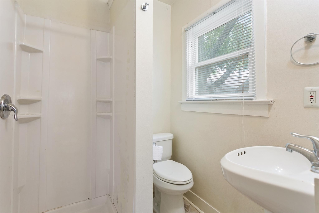 1133 Bayland Avenue - Photo 6