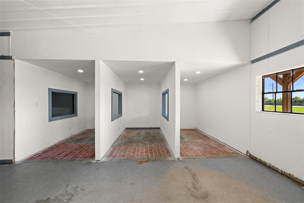 28922 Fm 2920 - Photo 9