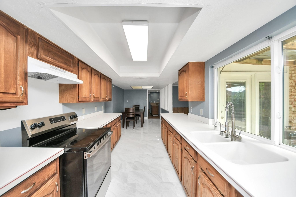 16835 Kilwinning Drive - Photo 20