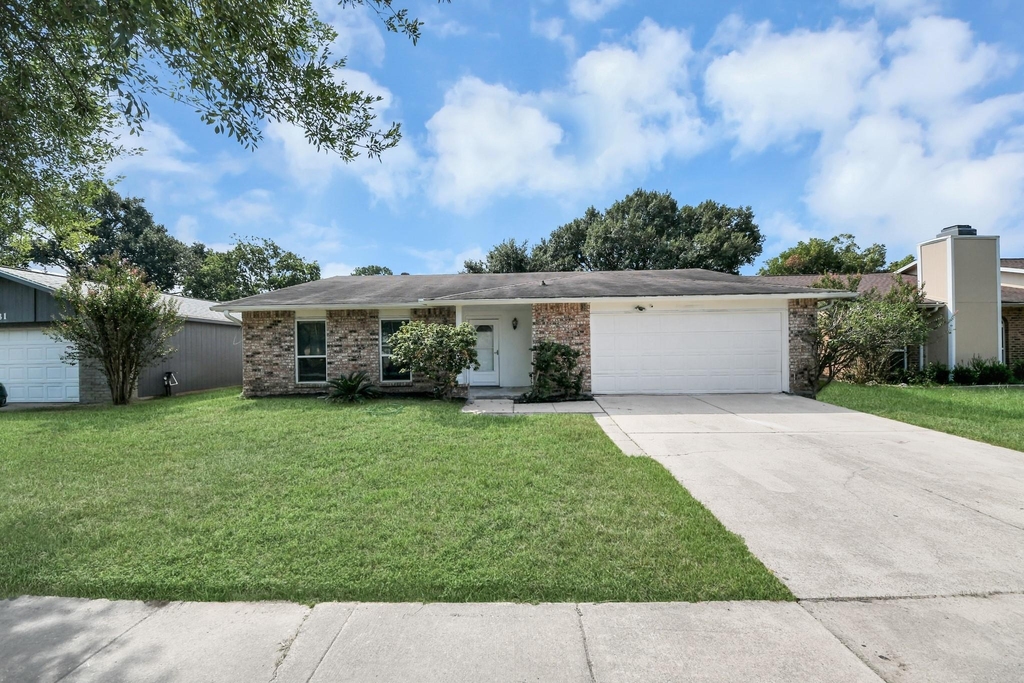 16835 Kilwinning Drive - Photo 1