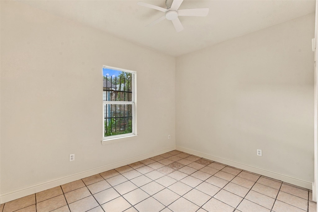 1201 Cordell Street - Photo 6