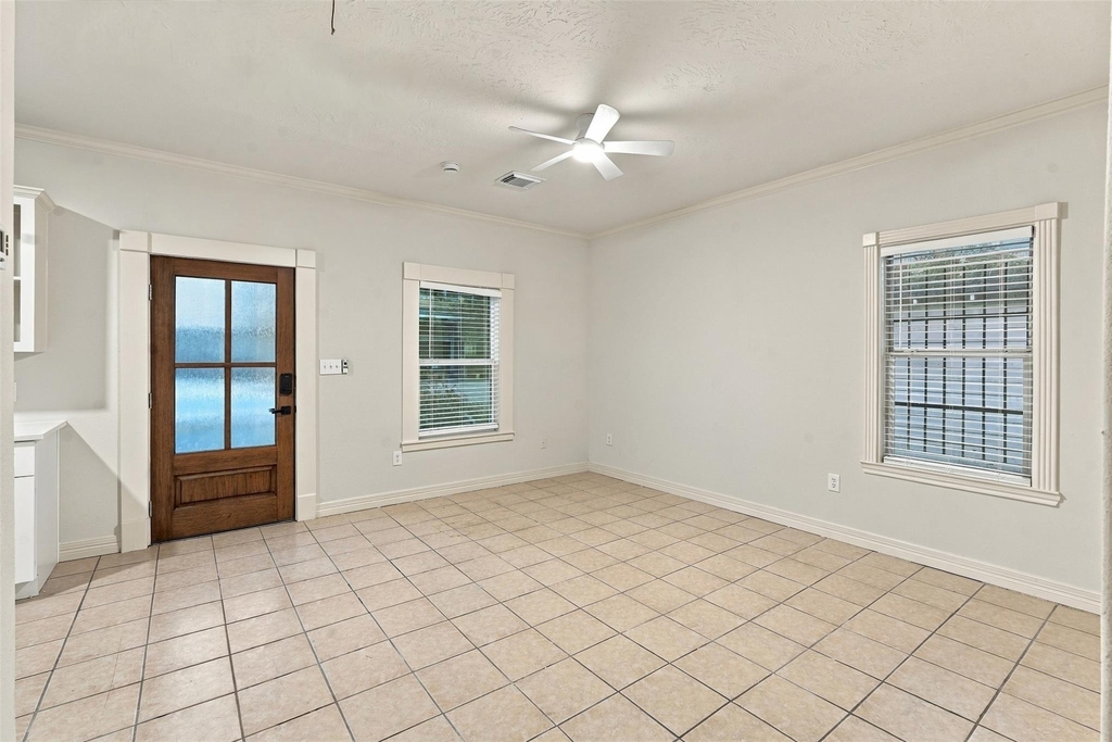 1201 Cordell Street - Photo 11