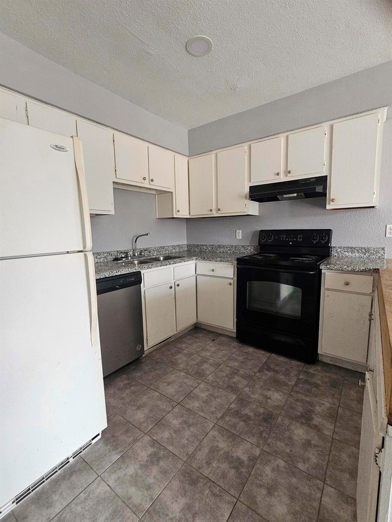 13480 S Thorntree Drive - Photo 4