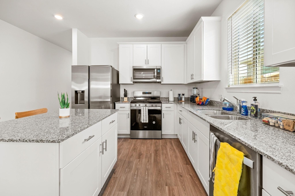 1301 Bright Hill Drive - Photo 4