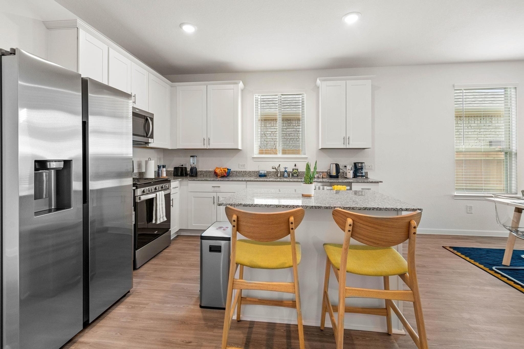 1301 Bright Hill Drive - Photo 2