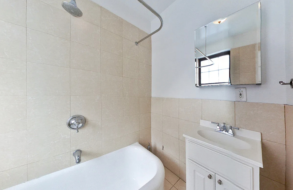 W 11th & Waverly Pl - Photo 6