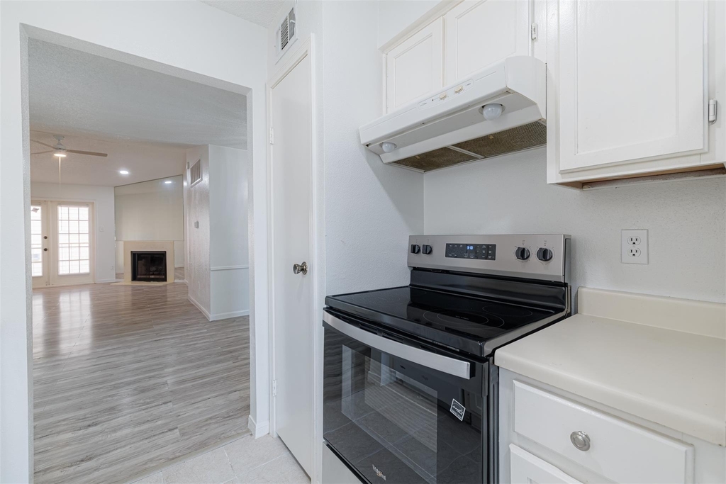 11201 Lynnbrook Drive - Photo 5