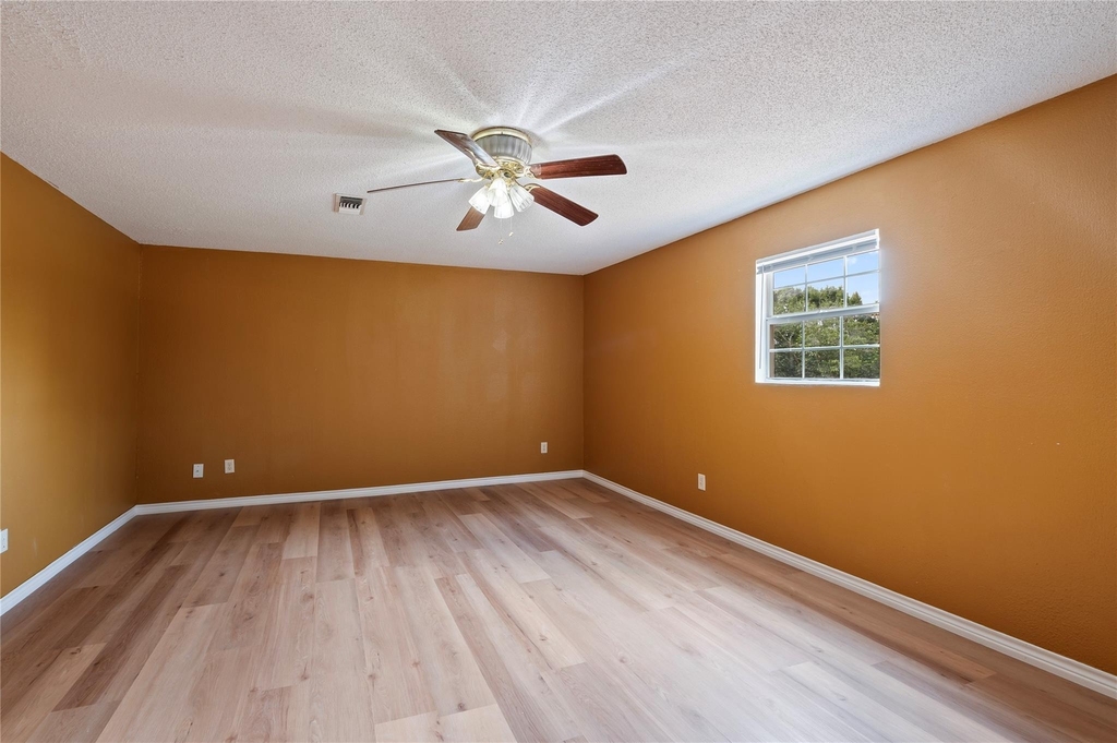 2402 21st Avenue N - Photo 14