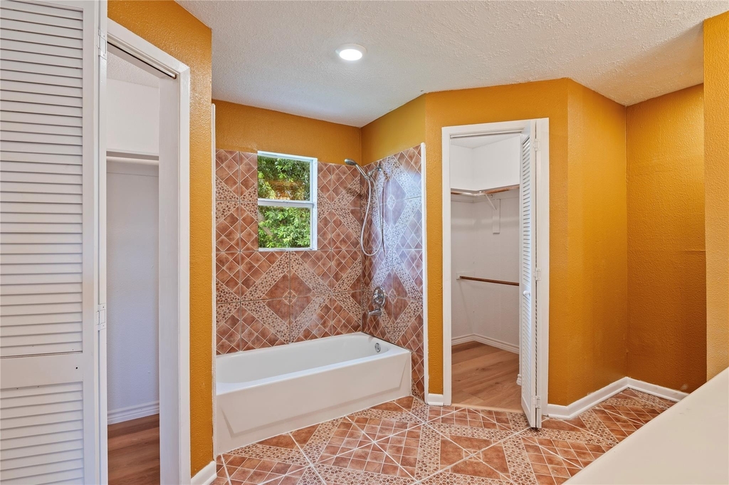 2402 21st Avenue N - Photo 16