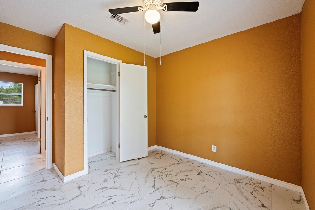 2402 21st Avenue N - Photo 20