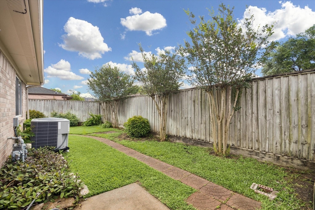 12827 Sandri Lane - Photo 22