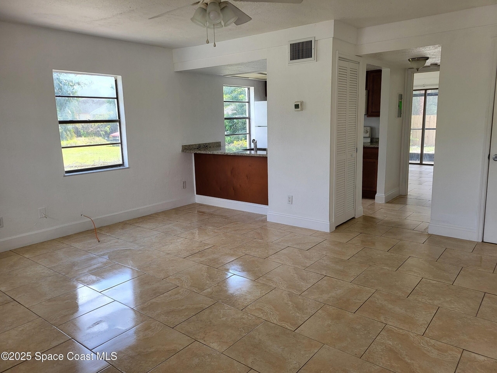 2005 Carlton Drive - Photo 3