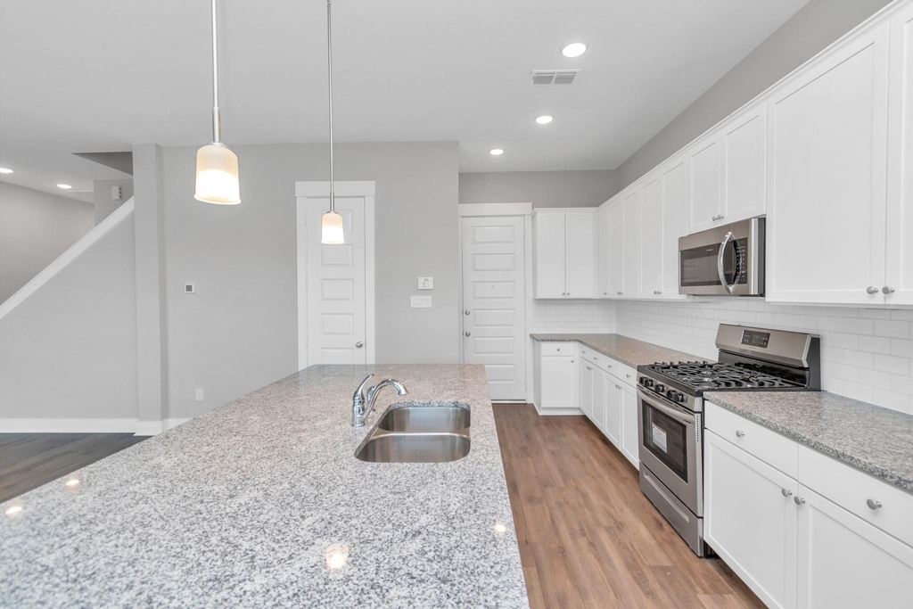 2733 Ruhman Fields Drive - Photo 9