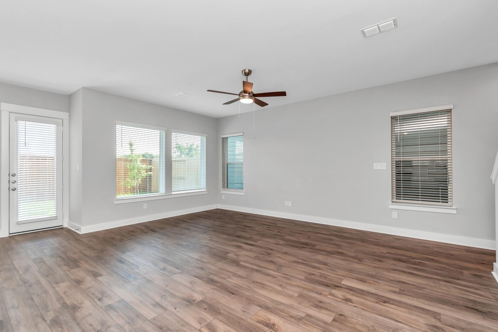 2733 Ruhman Fields Drive - Photo 13