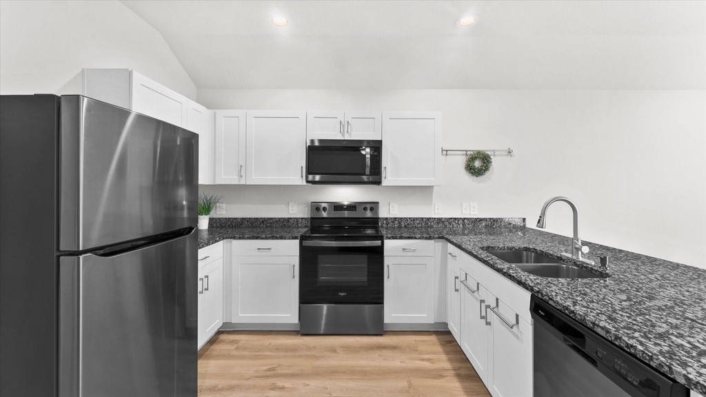 304 Del Monte Drive - Photo 11