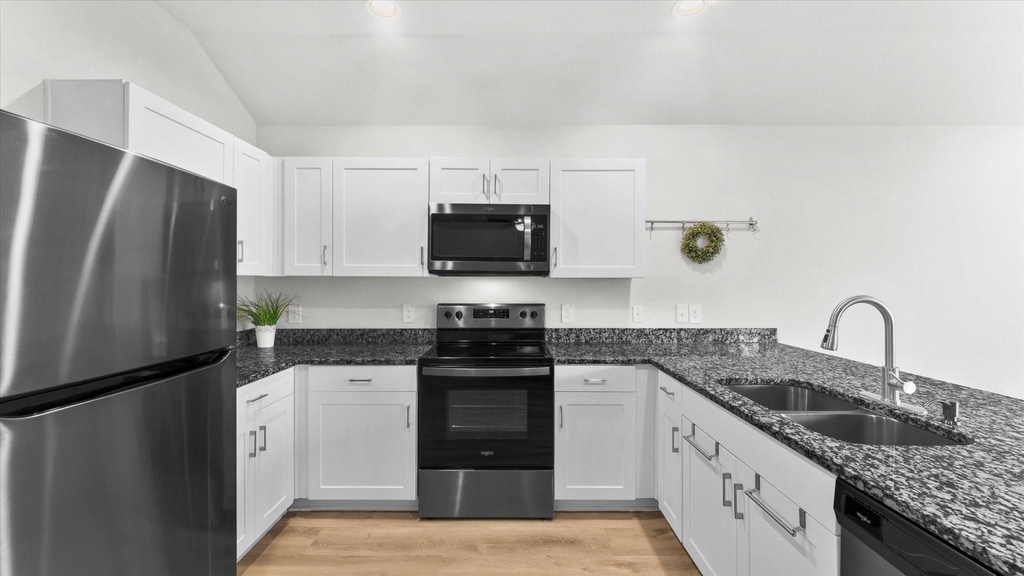 304 Del Monte Drive - Photo 12